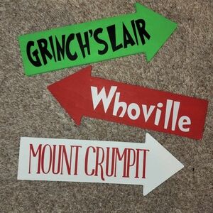 Home-made Grinch Signs